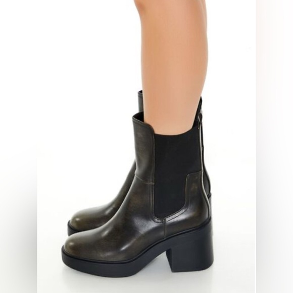 Forever 21 Women's Chelsea Block Heel Ankle Booties Black 9 - Picture 1 of 10